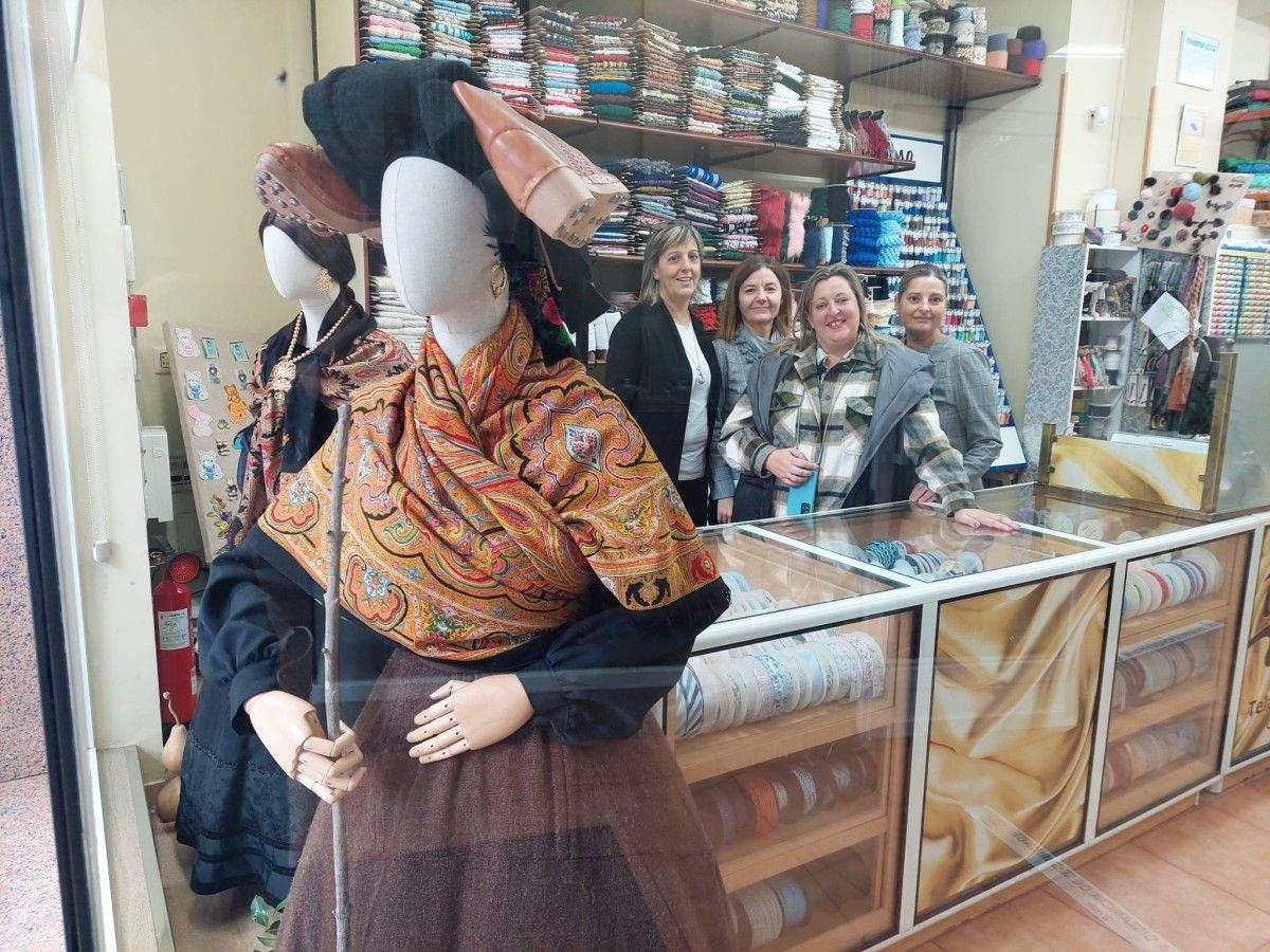 IV Roteiro de Traxes Tradicionais