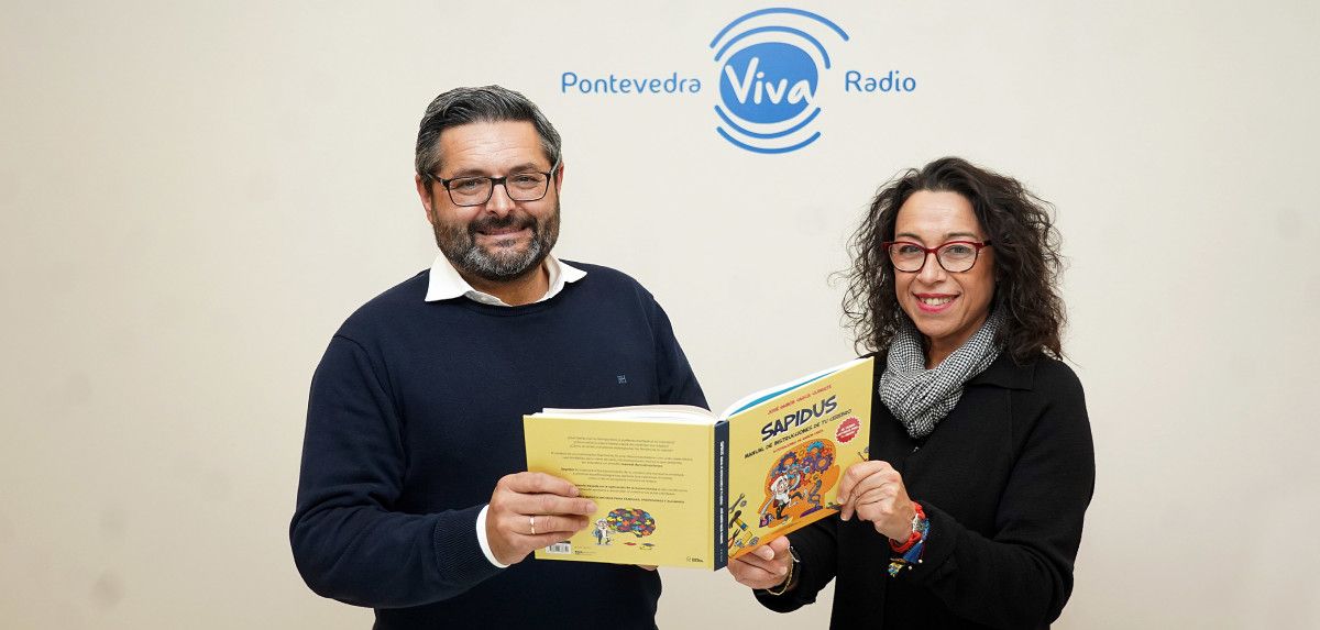 José Ramón García Guinarte coa súa última publicación en PontevedraViva Radio