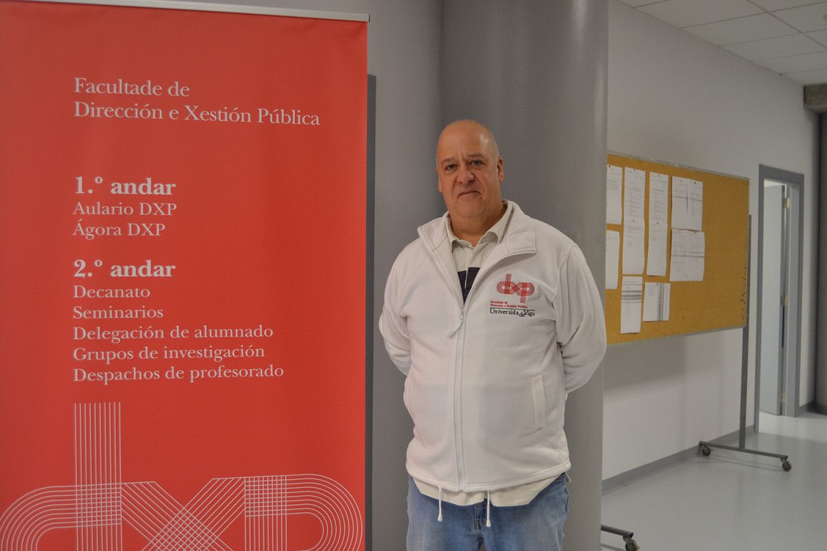Enrique Varela, decano comisario da facultade desde 2020
