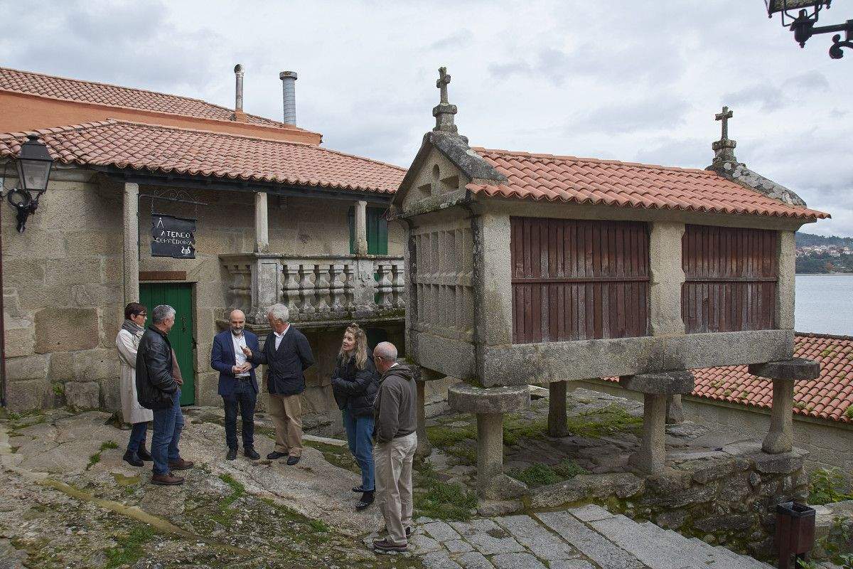 Visita do BNG á Casa Barroca de Combarro