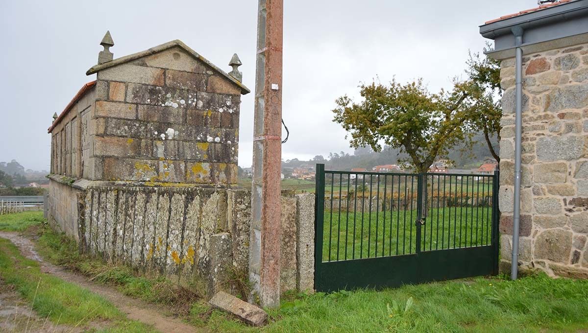 Actual muro perimetral del Pazo de Quintáns