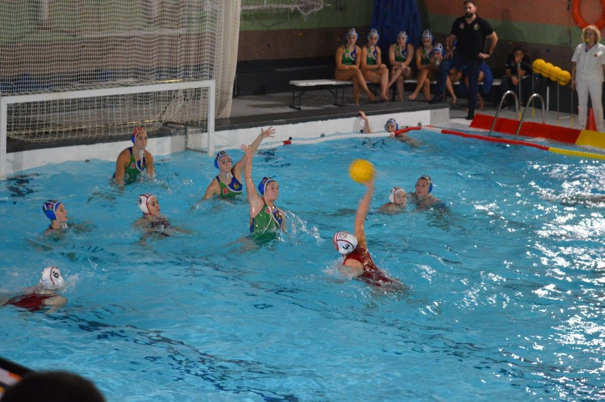 Partido entre Leioa e Waterpolo Pontevedra de Primeira División Feminina