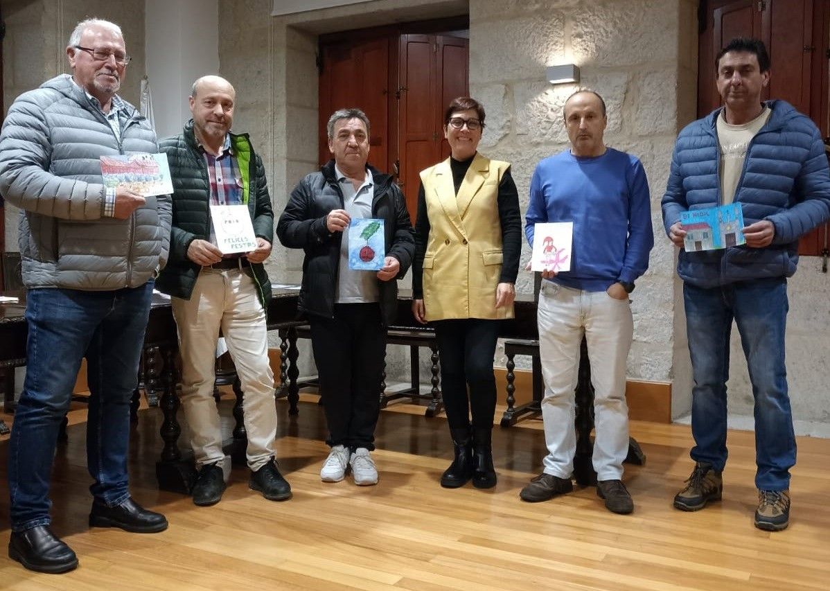 Reunión del jurado del certamen de tarjetas de Navidad del Concello de Poio
