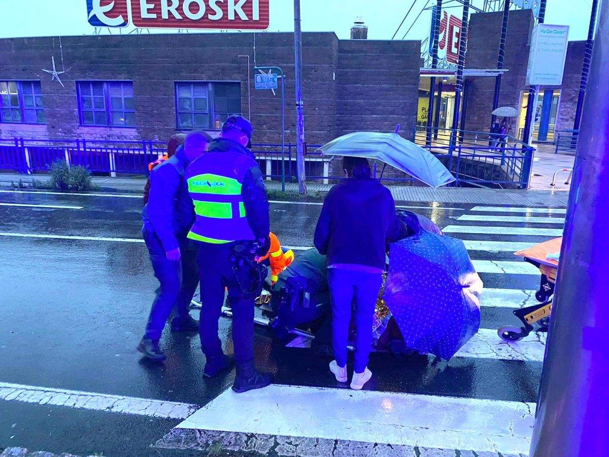 Atropelo dunha muller na rotonda da Barca, en Poio