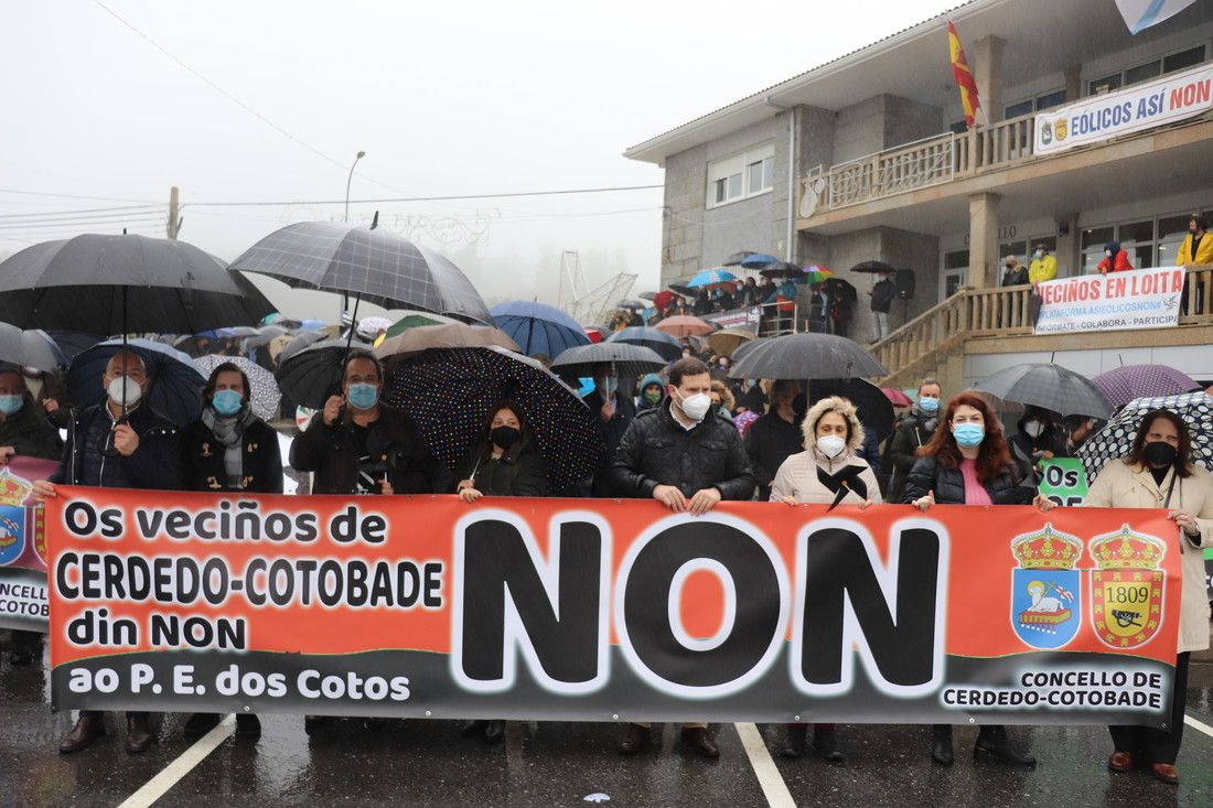 Manifestación contra os proxectos de parques eólicos en Cerdedo-Cotobade (Arquivo) Manifestación contra os proxectos de parques eólicos en Cerdedo-Cotobade (Arquivo)