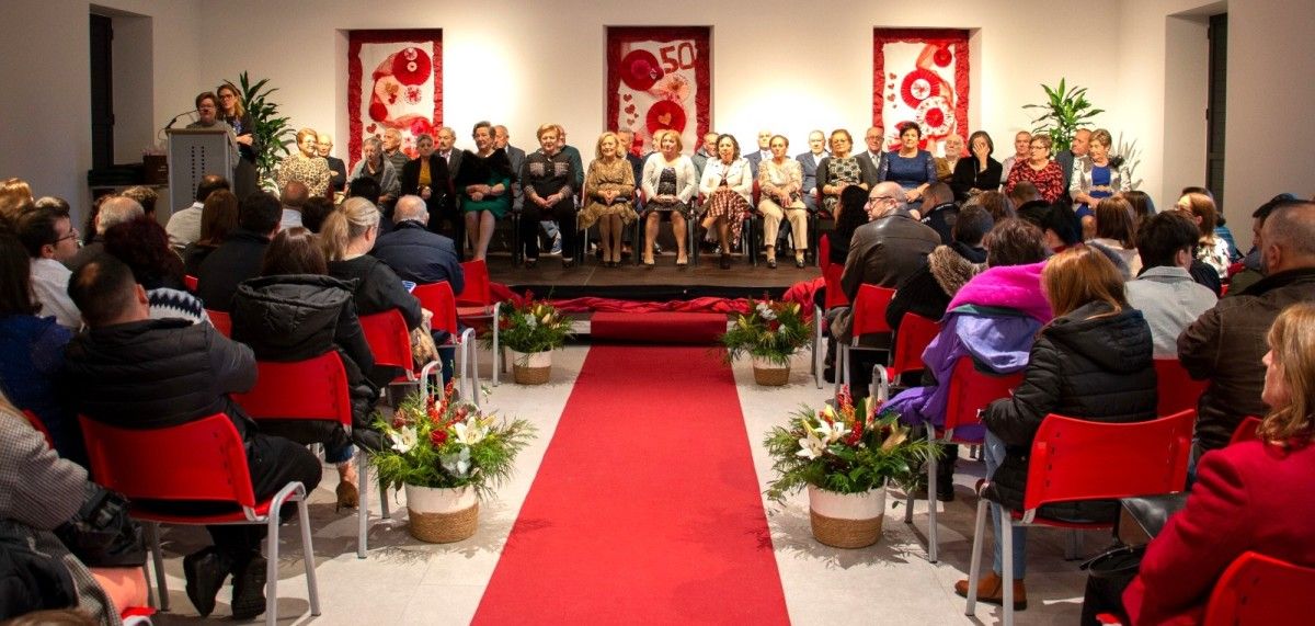 Acto de homenaxe en Poio ás parellas que levan unidas 50 anos 