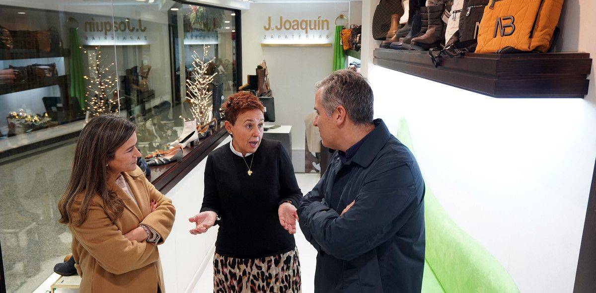 Visita de Pepa Pardo y Rafa Domínguez a comercios de la ciudad Visita de Pepa Pardo y Rafa Domínguez a comercios de la ciudad