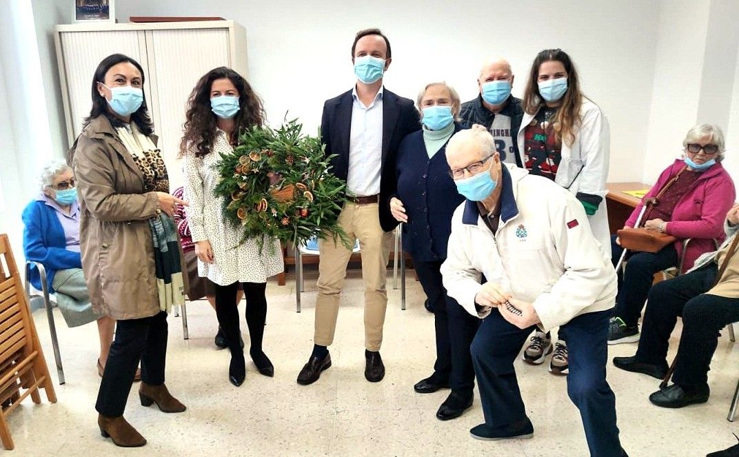 O director xeral de Maiores visita a Residencia pública de Marín