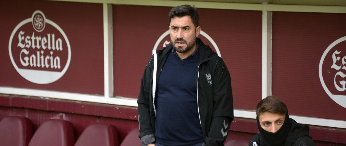Antonio Fernández, no partido de Primera RFEF entre Pontevedra CF e Racing de Ferrol en Pasarón