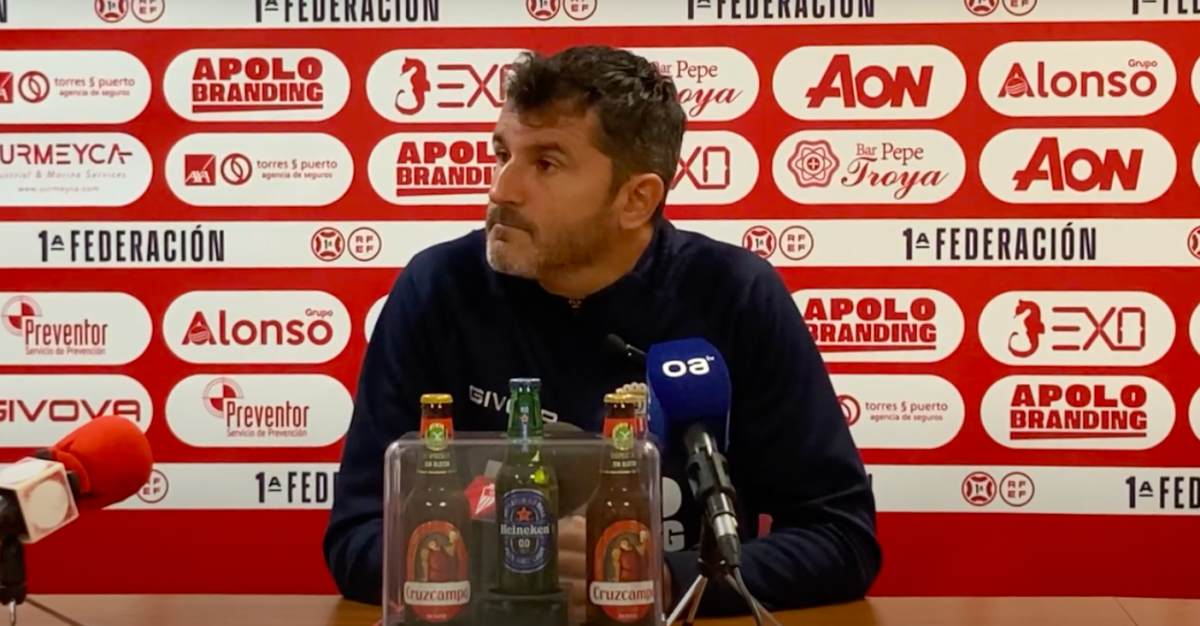 Iván Ania, adestrador do Algeciras