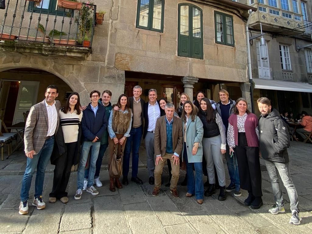 Petisco de Nadal do PP de Pontevedra