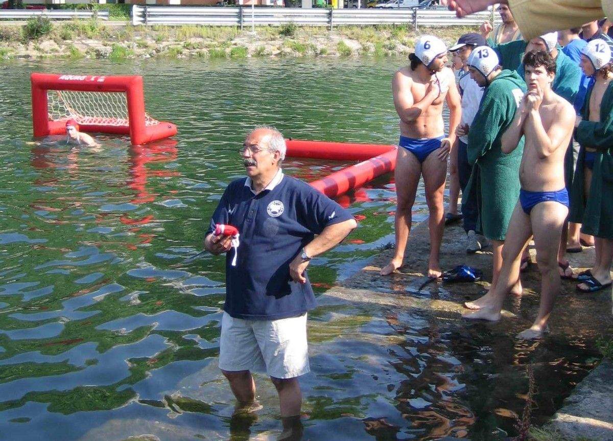 O CW Pontevedra honra ao seu fundador co primeiro Memorial Fernando Malecho