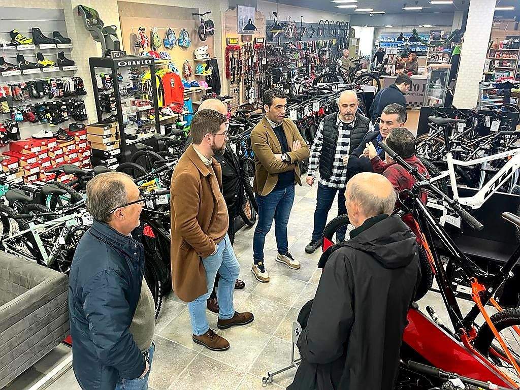 El delegado de la Xunta visitó Moto Bike Pontevedra