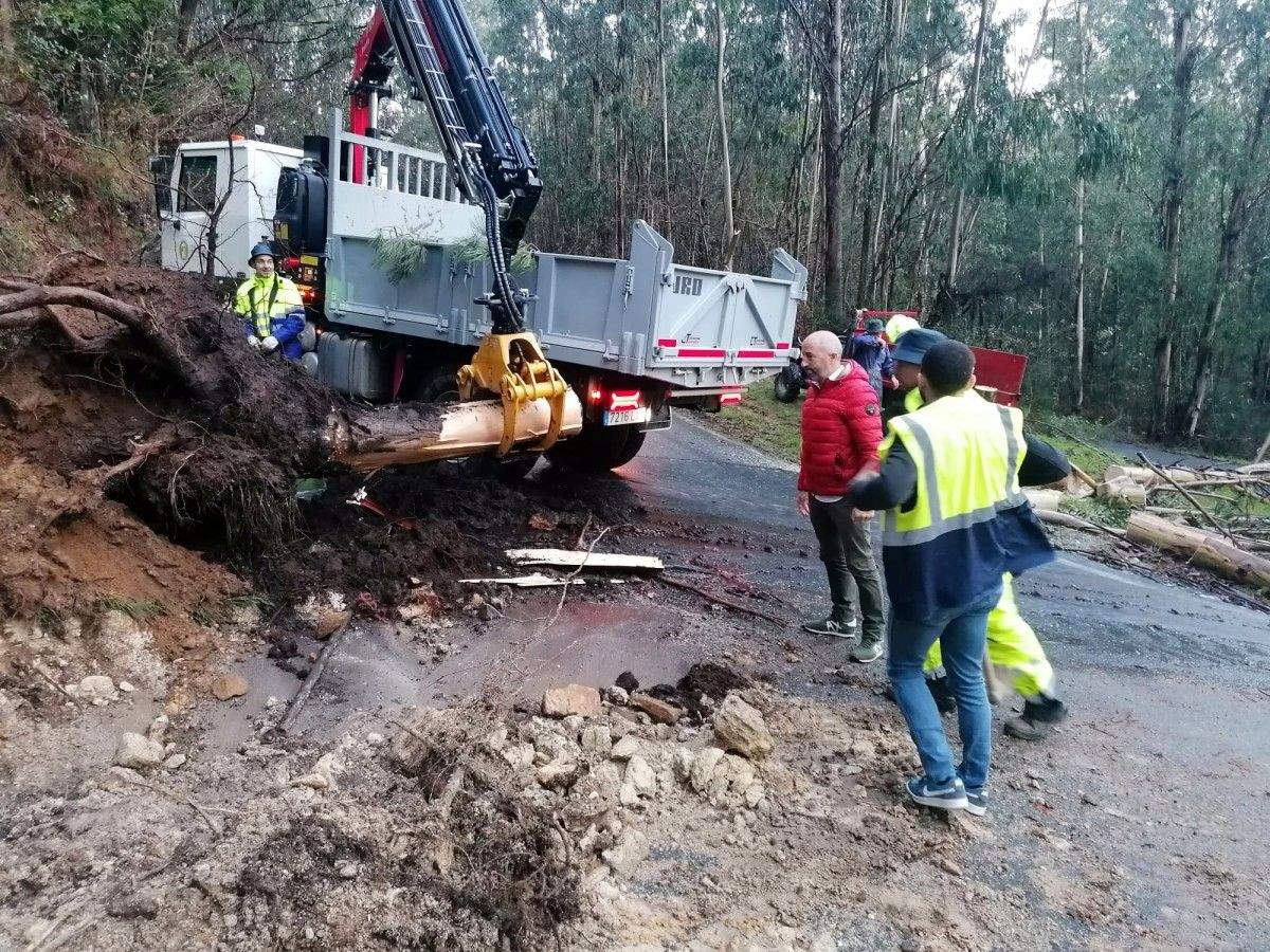 Desprendementos en Poio derivados do temporal