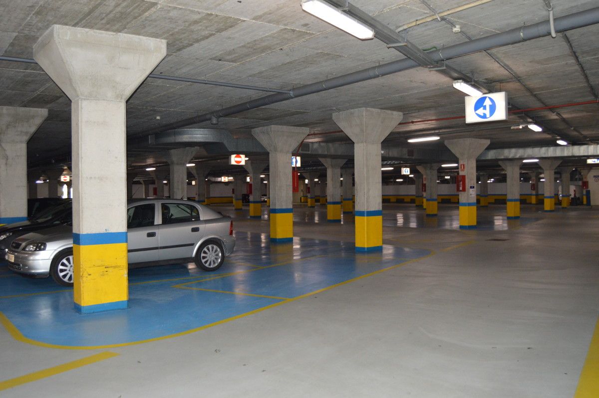 Interior do párking Nauta Sanxenxo