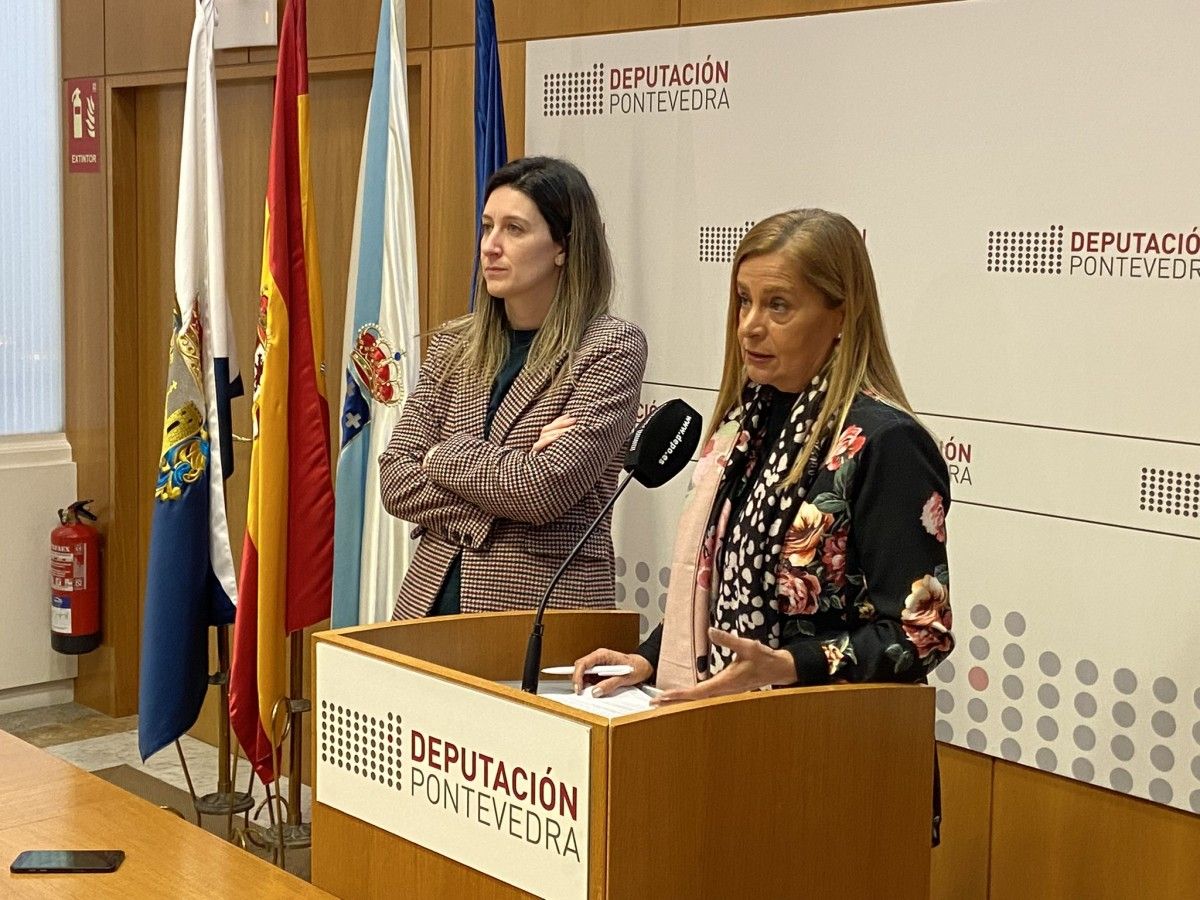 Carmela Silva, presidenta da Deputación de Pontevedra, durante a rolda de prensa