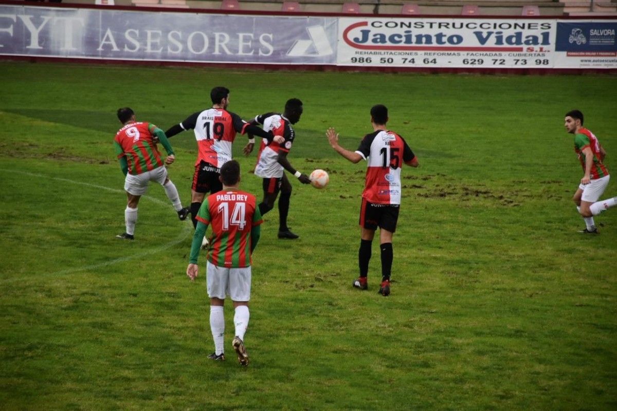 Partido entre Arosa e Villalbés na Lomba