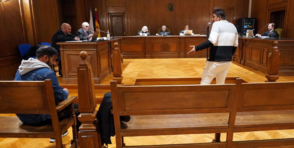 Juicio contra dos personas acusadas de traficar con drogas