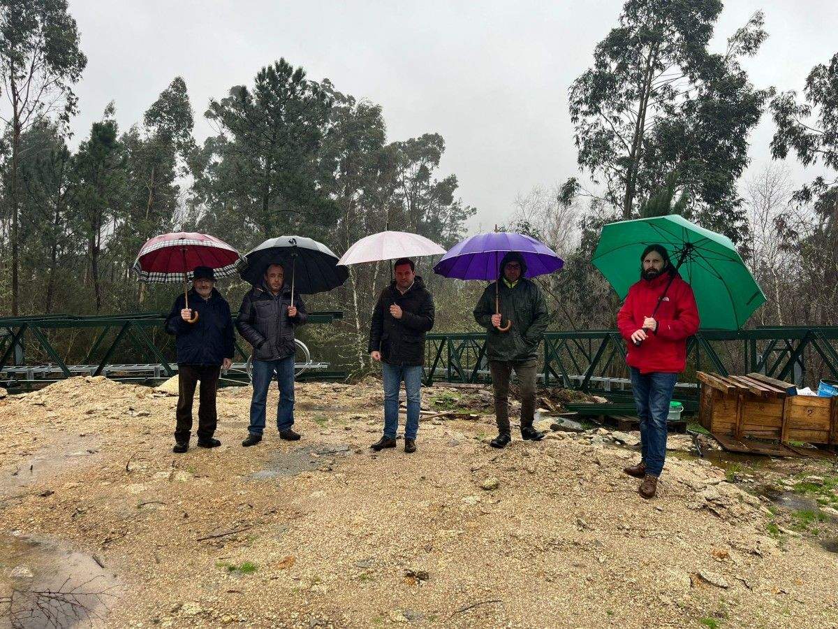 Reunión entre Jorge Cubela, la Comunidad de Montes de Borela y la empresa 