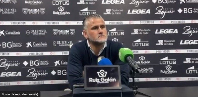Toni Otero, en la rueda de prensa tras el partido ante la Balompédica Linense