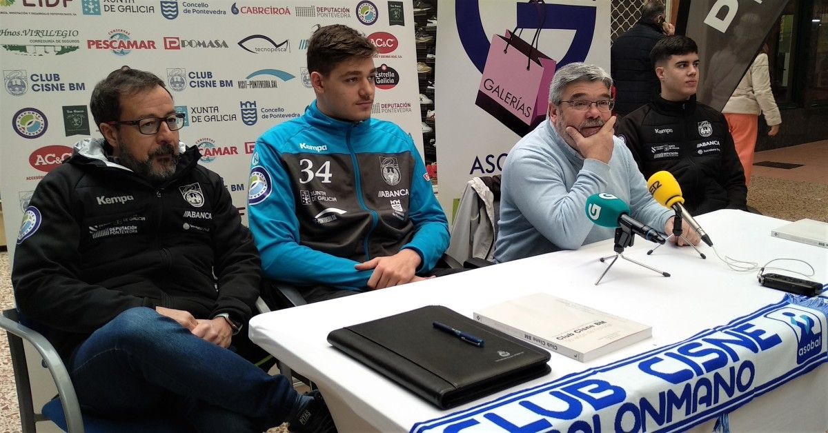 Presentación de Calin Dedu y Dani Serrano como jugadores del Cisne