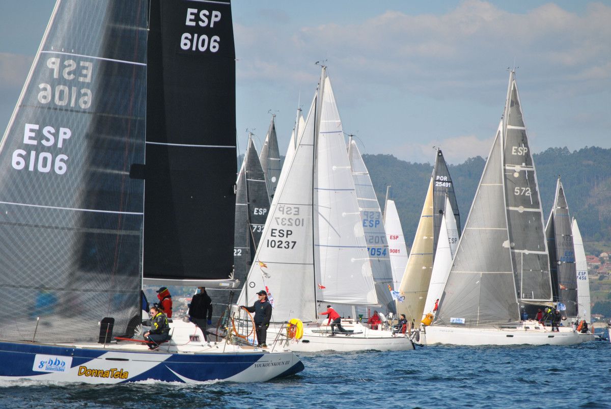 Celebración dunha proba da Regata Interclubes Ría de Pontevedra do ano 2022