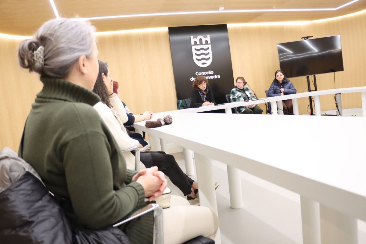 Reunión no Concello de Pontevedra para preparar a Festa dos Libros 2023