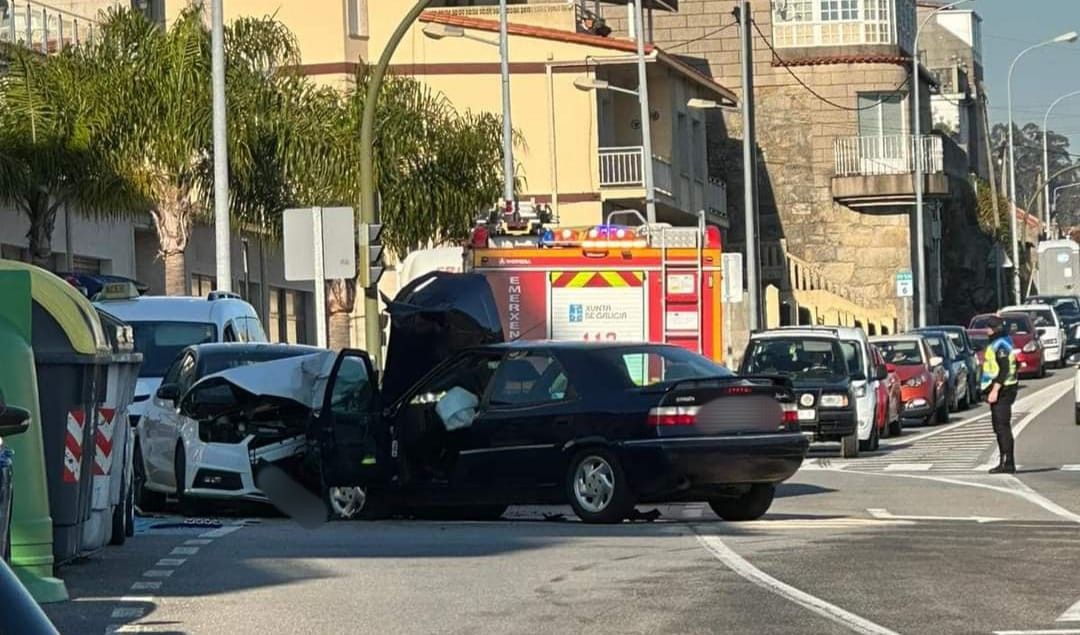 Accidente na Avenida de Chancelas, en Combarro