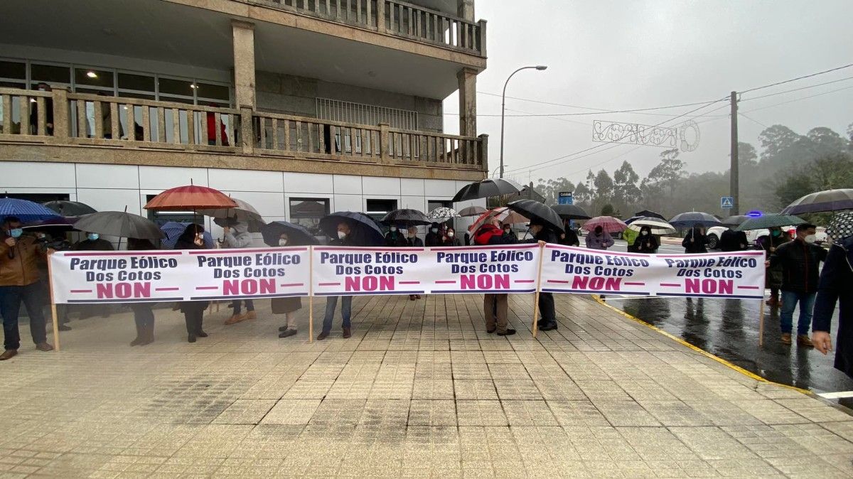 Protesta contra os parques eólicos en Cerdedo-Cotobade Protesta contra os parques eólicos en Cerdedo-Cotobade