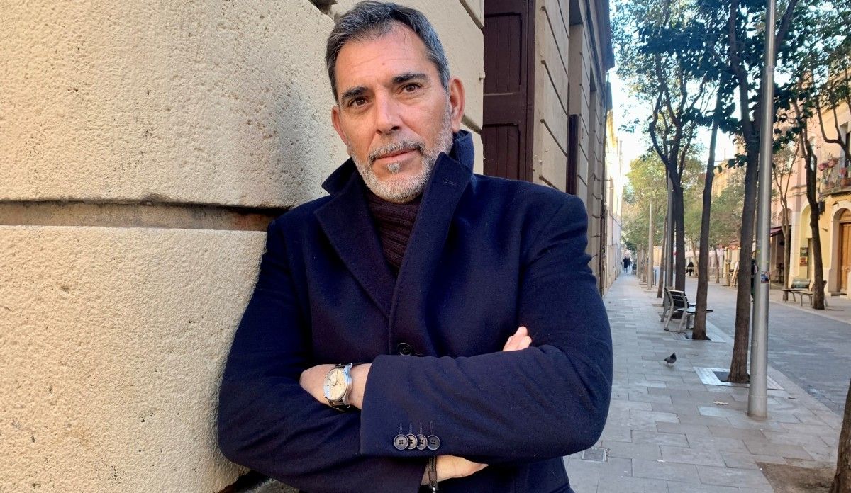 O escritor Víctor del Árbol Romero