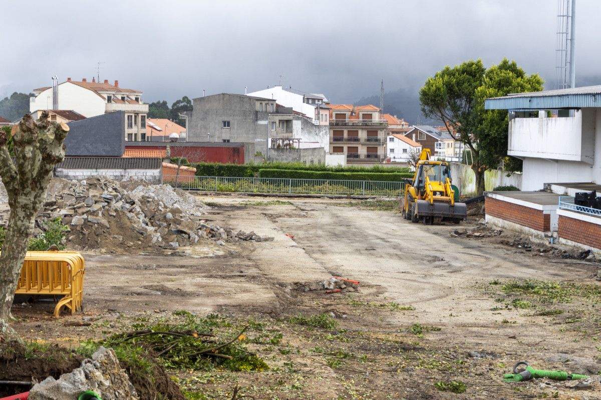 Obras na praza de Vilalonga