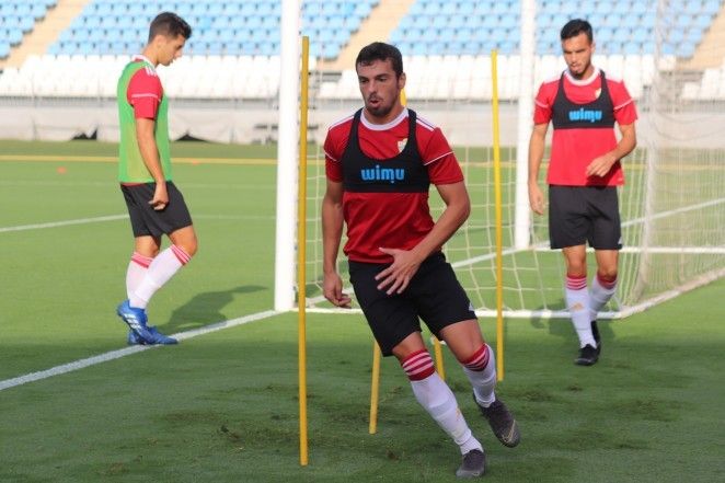 Gonzalo Bueno adestrando co Almería