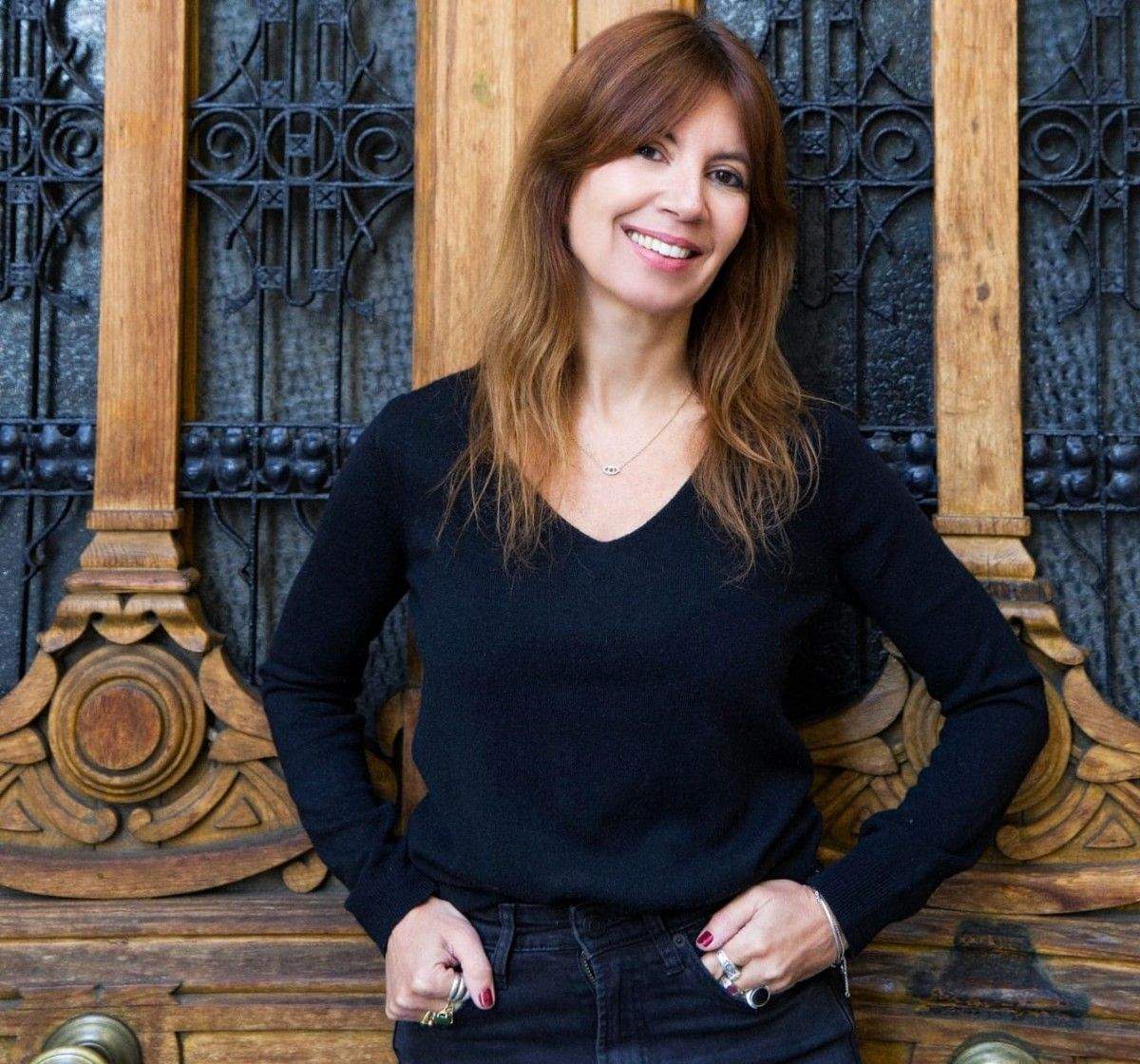 La escritora y periodista Sibila Freijo presenta 'La sal'