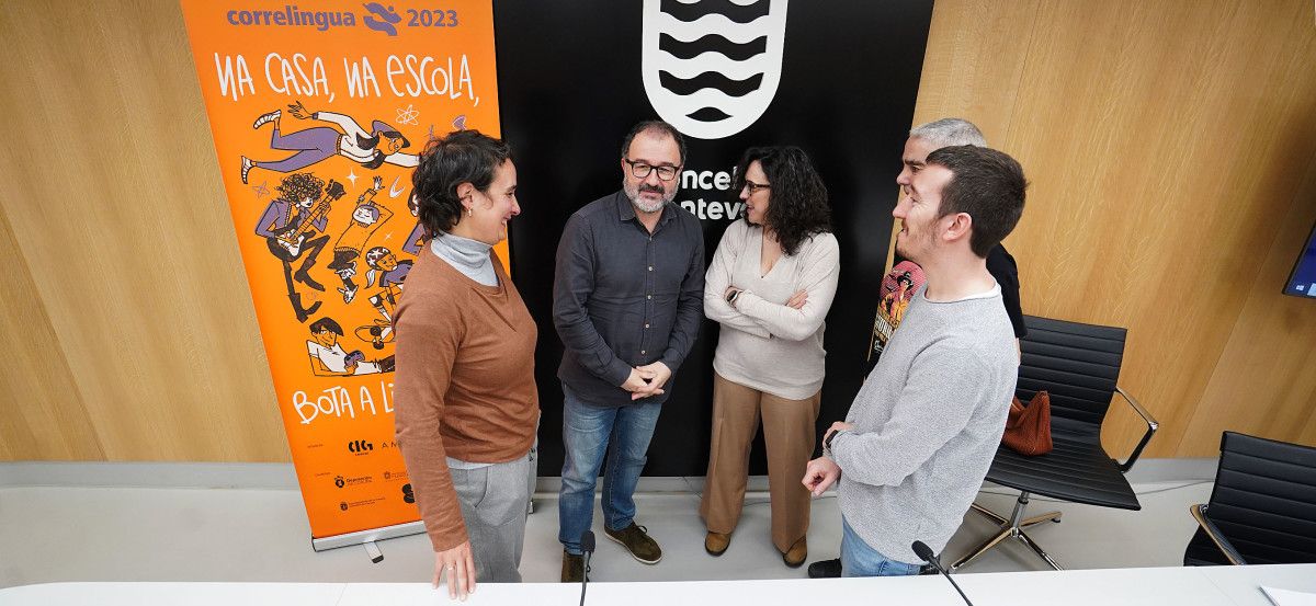 Marta Ferreiro, Suso Bermello, Celia Armas, Anxo Terán e Alberto Oubiña presentaron a 23 edición de Correlingua 