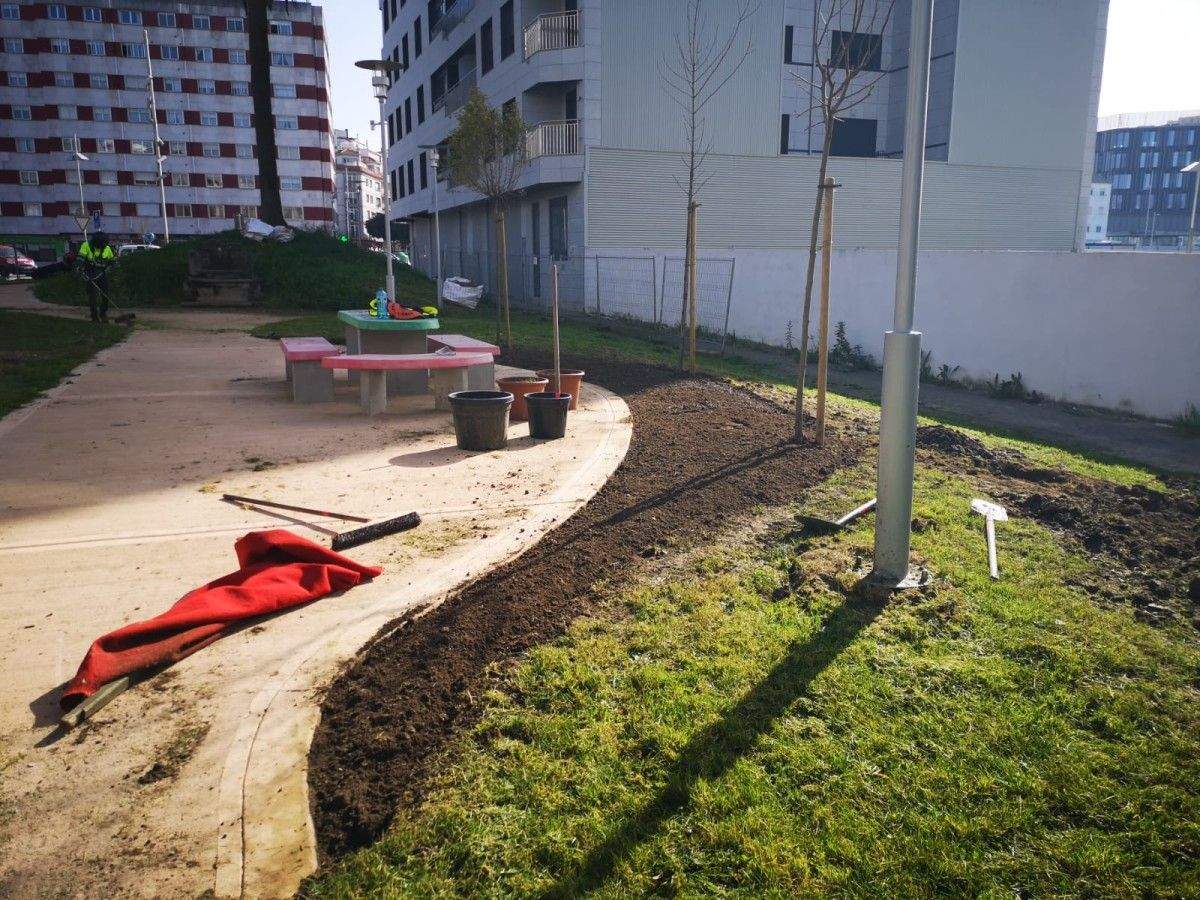 Traballos que se están a realizar no parque de Joaquín Costa