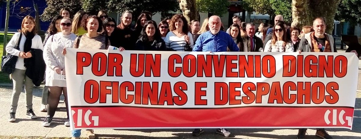 La CIG convoca una manifestación por un nuevo convenio para los trabajadores de oficinas y despachos