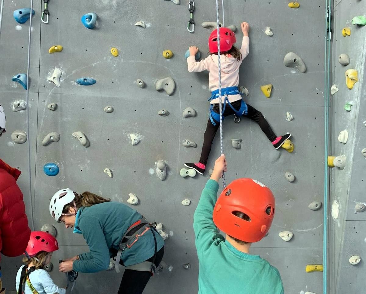 Escalada feminina, organizada polo club Aromon