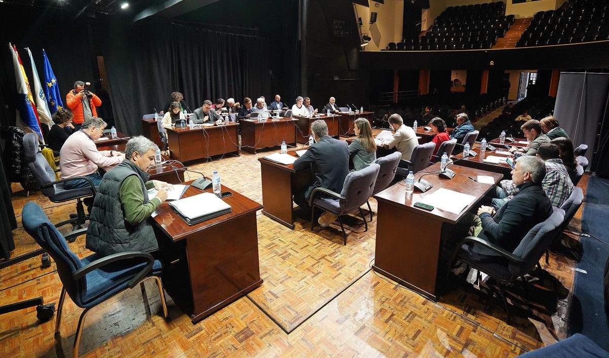 Pleno municipal en el Teatro Principal