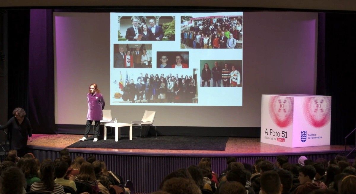 Conferencia de la matemática Elena Vázquez Cendón