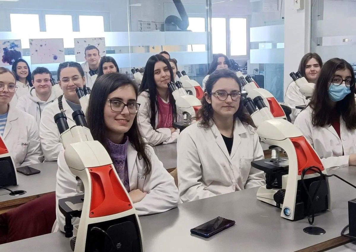 Alumnado do IES Montecelo