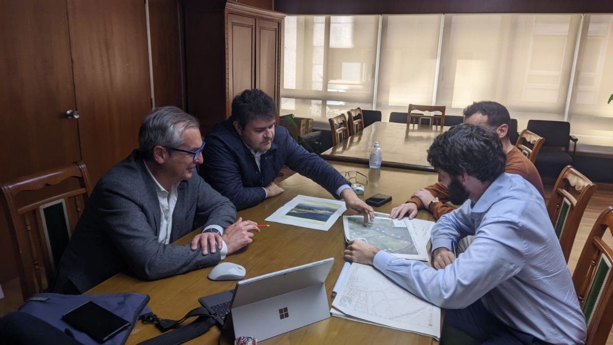 Reunión del Concello de Poio con la Dirección provincial de Costas