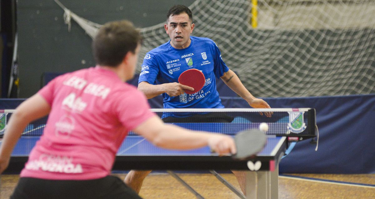 Partido de Superdivisión Masculina entre el Tenis de Mesa Monte Porreiro y el Irún Leka Enea