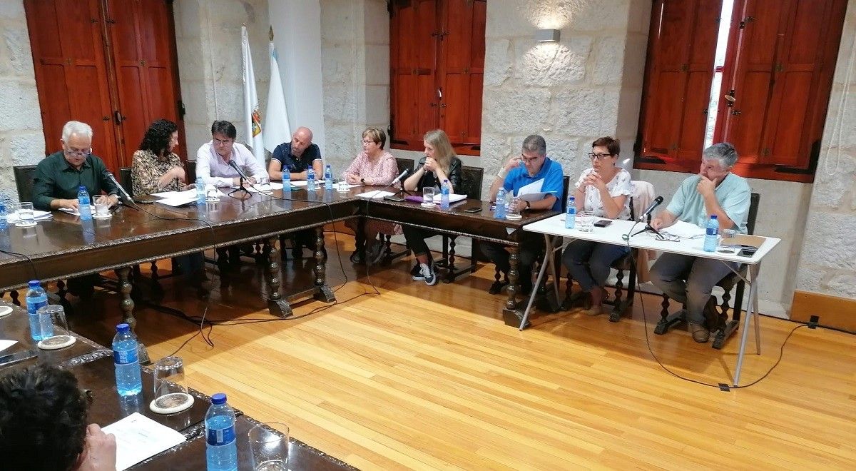 O goberno municipal nun pleno da corporación