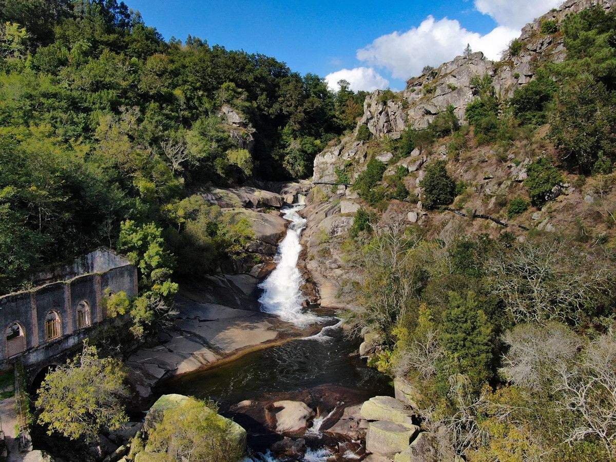Fervenza e ruta de Segade