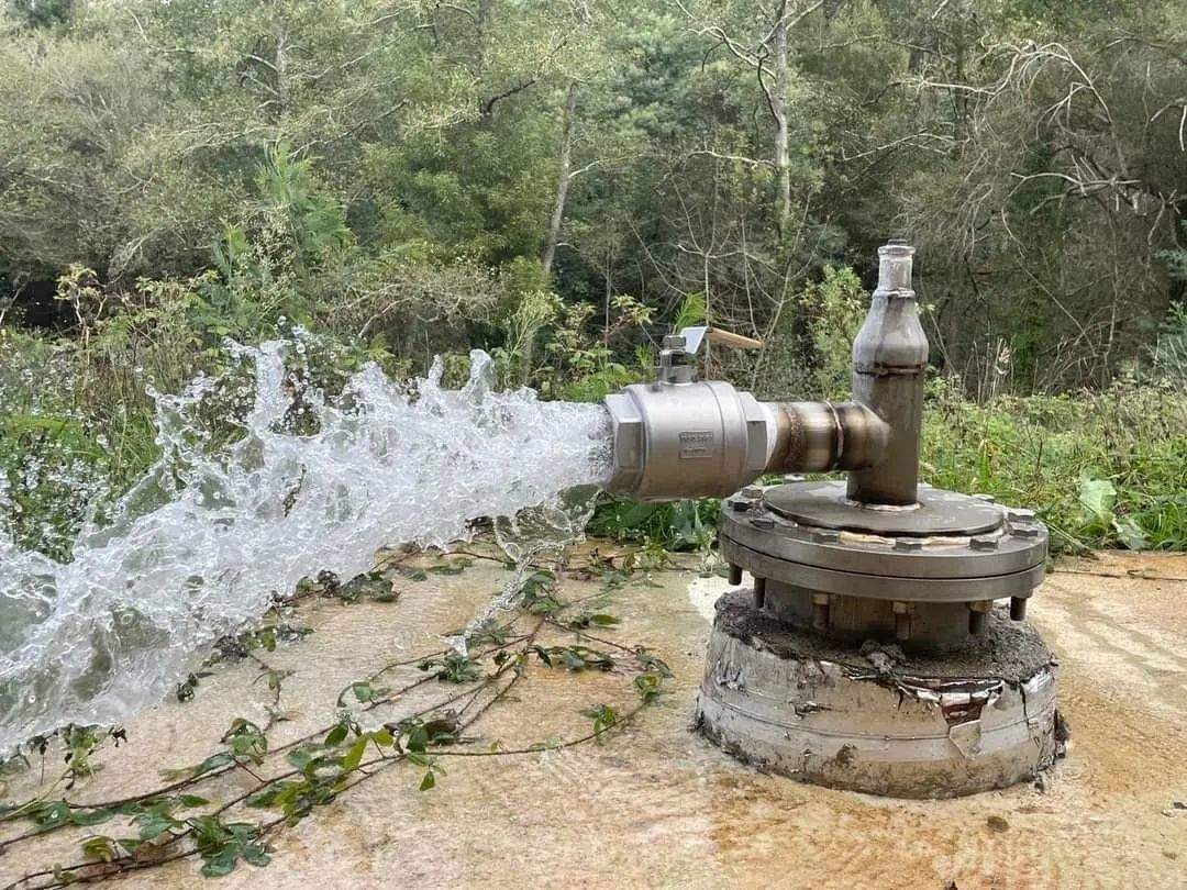 Pozo de agua termal en Ponte Caldelas
