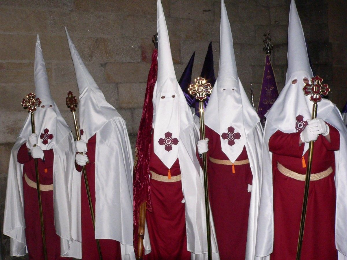 Integrantes da Confraría do Espírito Santo de Pontevedra