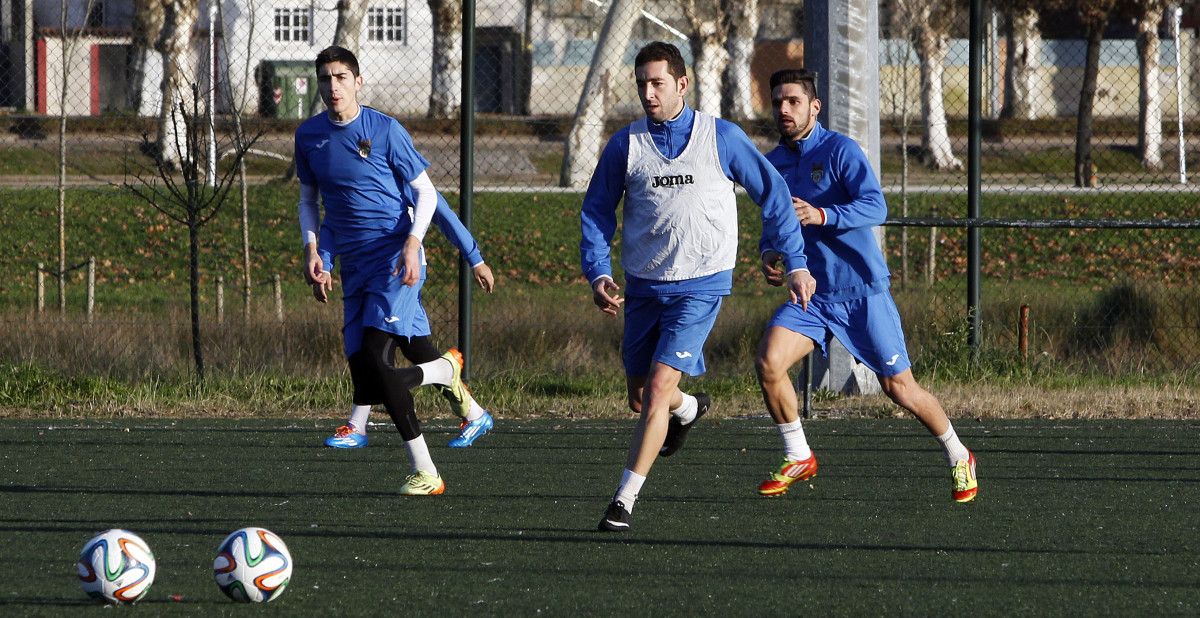 Anxo, Centrón e Jorge durante un adestramento do Pontevedra na Xunqueira Anxo, Centrón e Jorge durante un adestramento do Pontevedra na Xunqueira