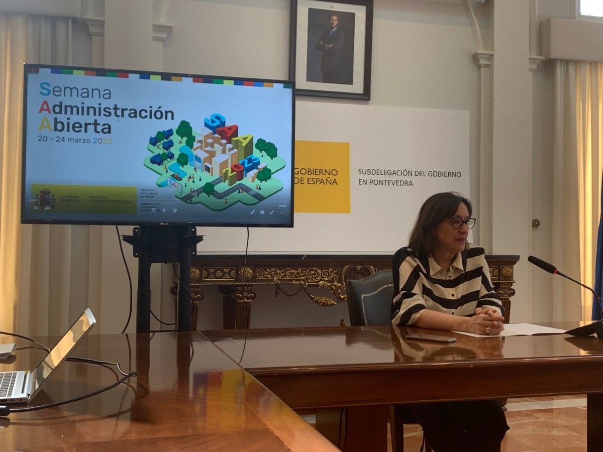 Maica Larriba na presentación da Semana da Administración Aberta