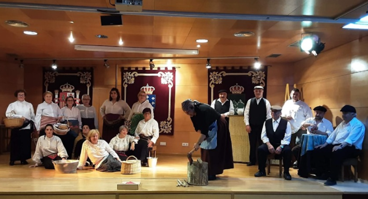 Representación da obra de teatro "Cousas de Antes" da Coral Polifónica de Campo Lameiro