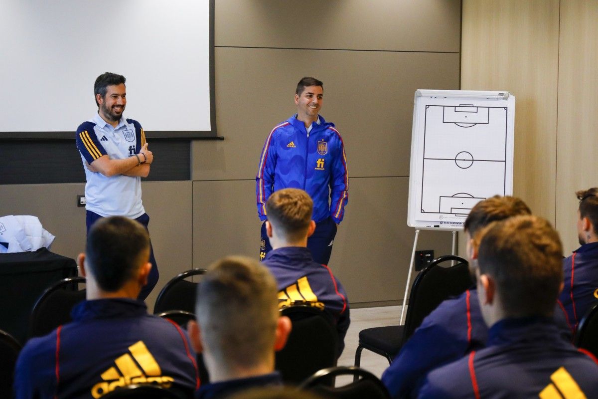 O adestrador pontevedrés Manu Fernández incorpórase ao corpo técnico da Selección Española sub 21